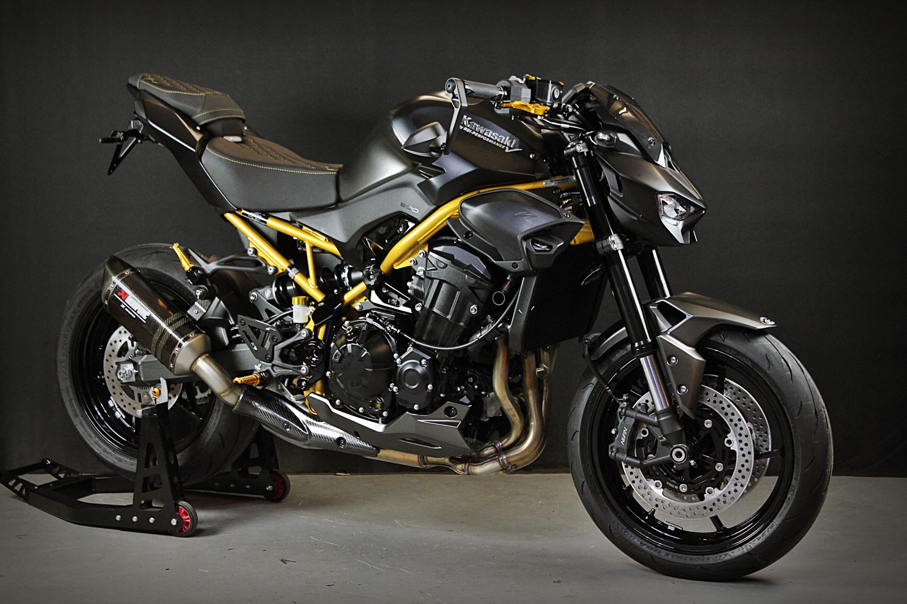 --Kawasaki_Sep25_07.jpg